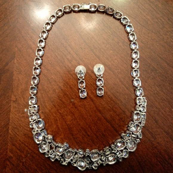 Neclace - Picture 7 of 7